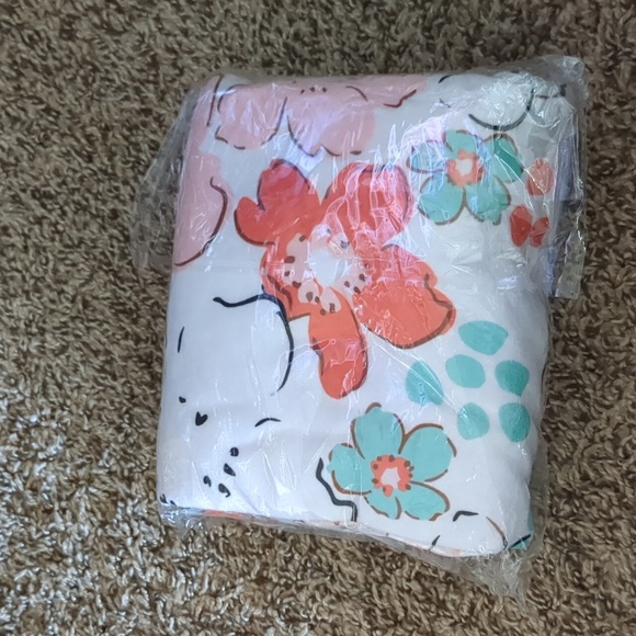 Floral Beach Towel - Picture 2 of 2